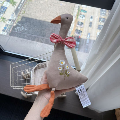 Handgefertigte Bio-Baumwolle Hasenpuppe mit Leinenjacke und karierten Shorts