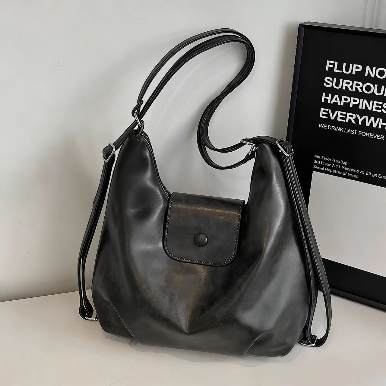 Moderne Schultertasche mit Praktischem Klappenverschluss Brehn