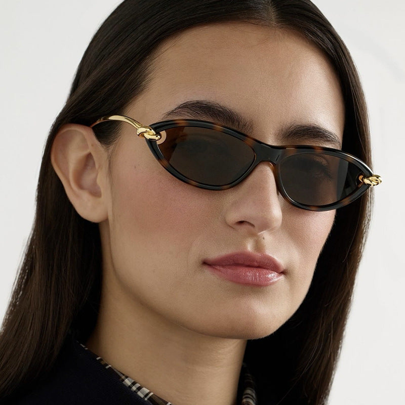 Damen Cat-Eye Sonnenbrille mit elegantem Metallrahmen und schützendem UV-Filter Brehn