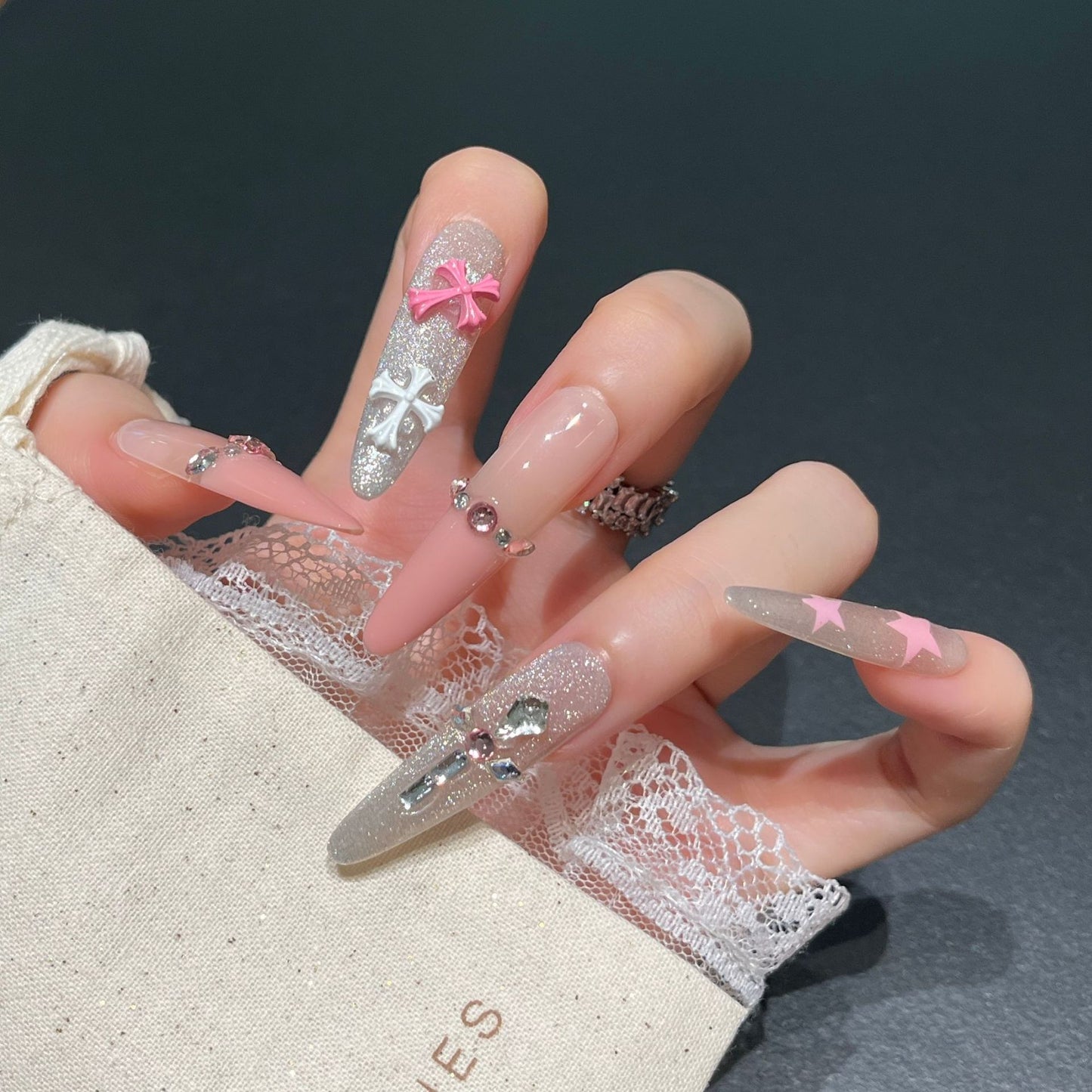 Luxus Themed Press-On Nageldesigns Brehn