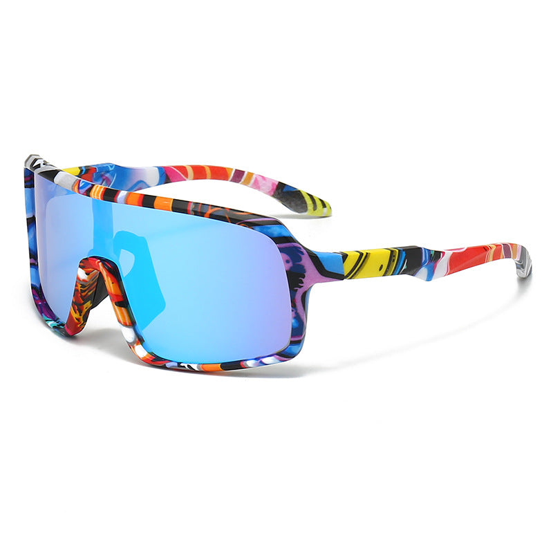 Damen modische Sonnenbrille im futuristischen Design mit großflächigen Gläsern Brehn