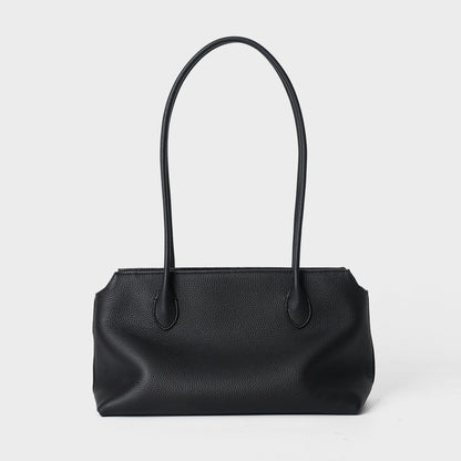 Schlanke Minimalistische Schultertasche mit langen Trägern