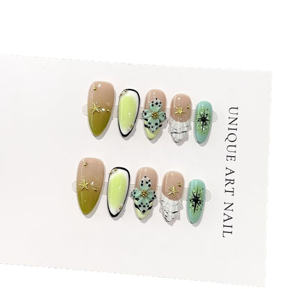 Künstlerisches Press-On-Nagel-Set mit floralen und Edelstein-Akzenten