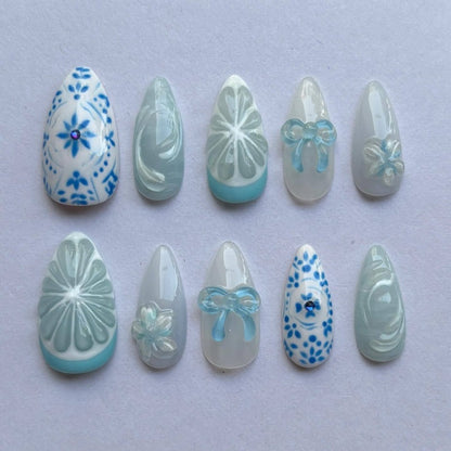 Elegantes Floral-Design Press-On Nagelset Brehn