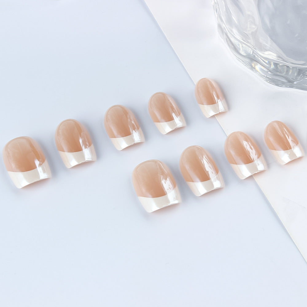 French Tip Press-On Nail Art Set Brehn