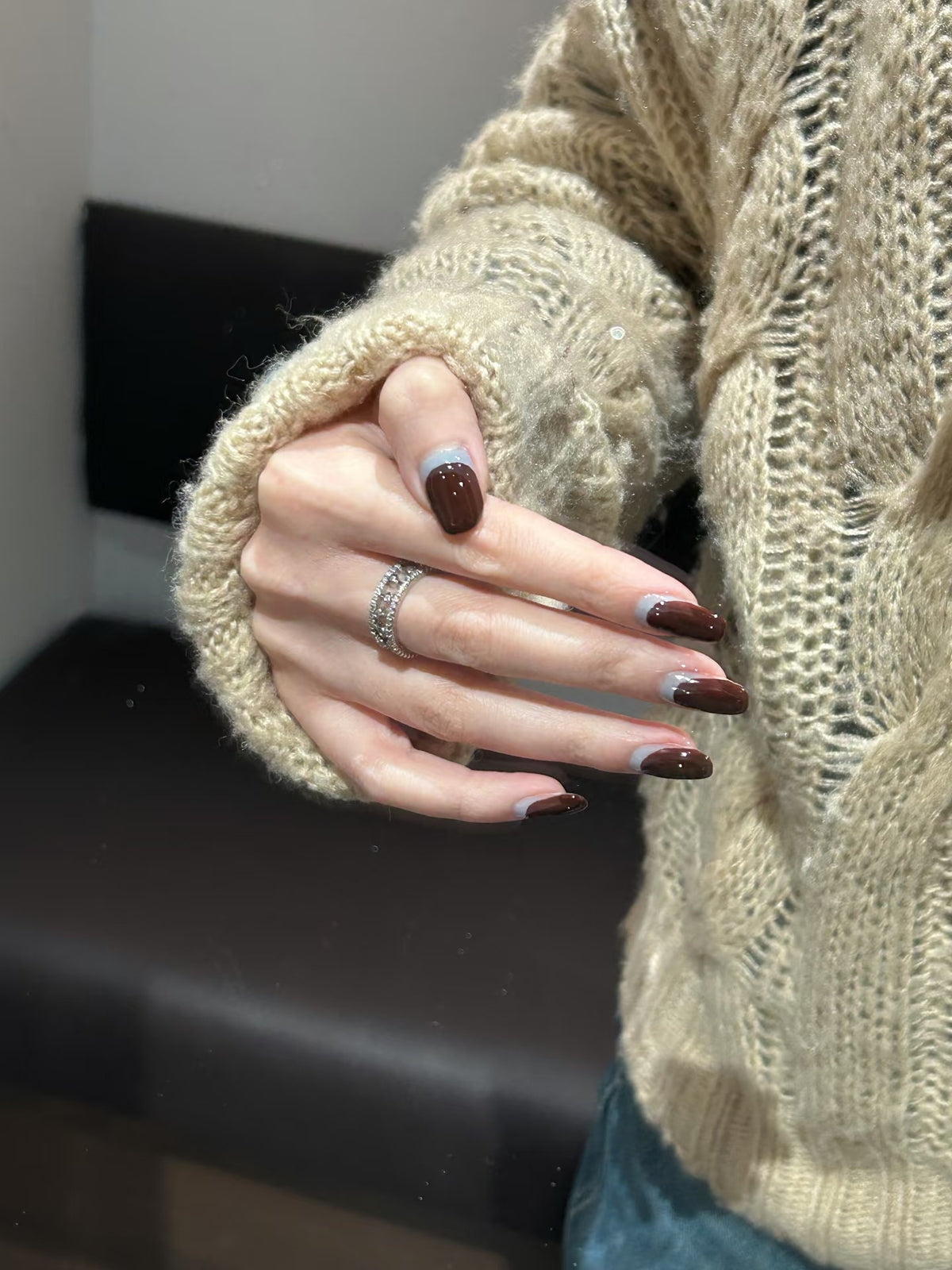 Gemütlicher Kabelstrickpullover