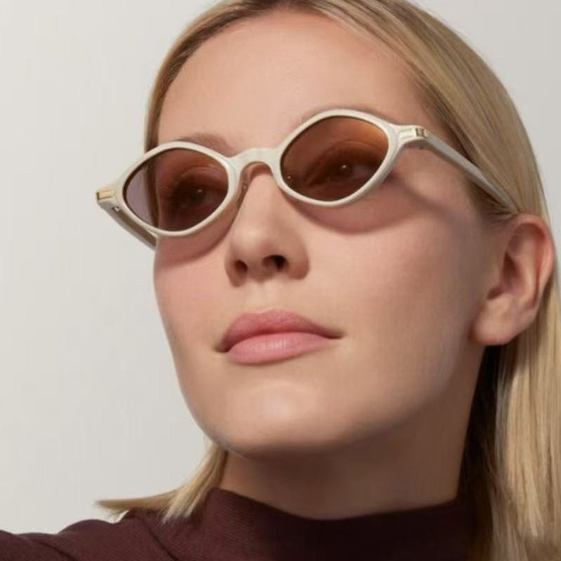 Damen modische Sonnenbrille mit einzigartigem Design und hochwertigem Metallrahmen Brehn