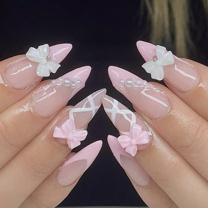 Elegante florale Stiletto-Nagelkunstverlängerungen Brehn
