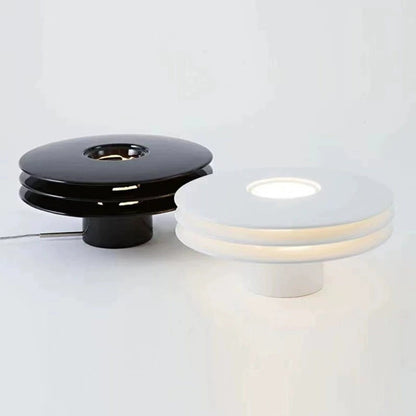Moderne Tischlampe mit einstellbaren Licht-Einstellungen