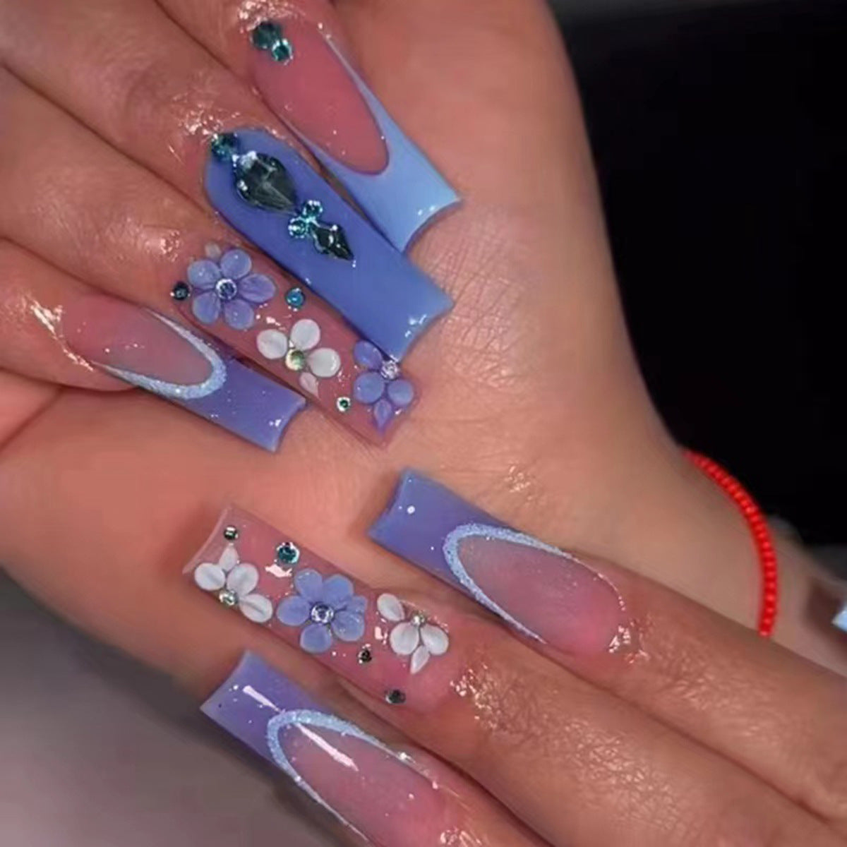 Glamouröse Glitzer-Stiletto Press-On Nägel Brehn
