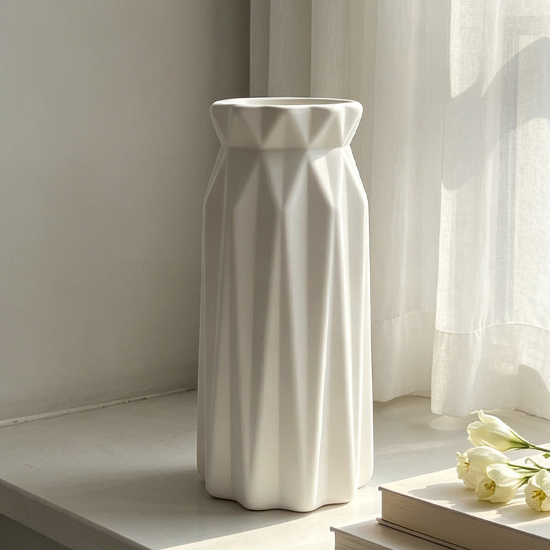 Elegante geometrische Vase Brehn