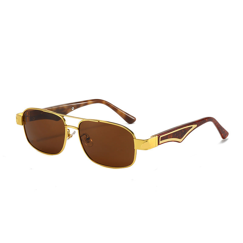 Damen stilvolle Korrektionsbrille mit angularen Akzenten Brehn