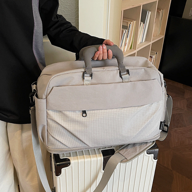 Vielseitige Arbeits- und Reisetasche