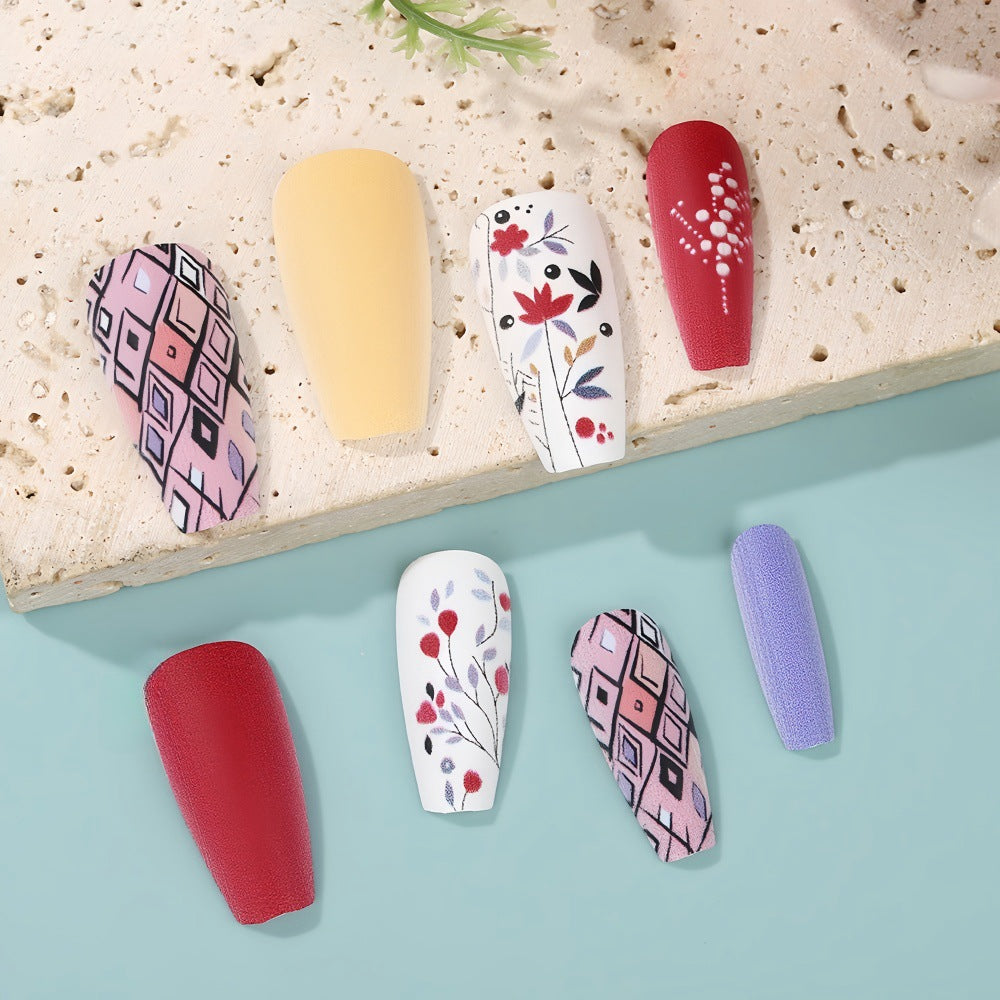 Kunstnägel Set mit floralen und geometrischen Mustern Brehn