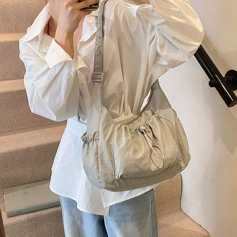 Weiche lässige schlaffe Hobo-Tasche