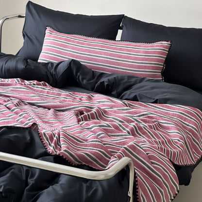 Baumwollsatin Bettbezug Set mit leichtem gestreiften Überwurf und Umschlagkissenbezügen