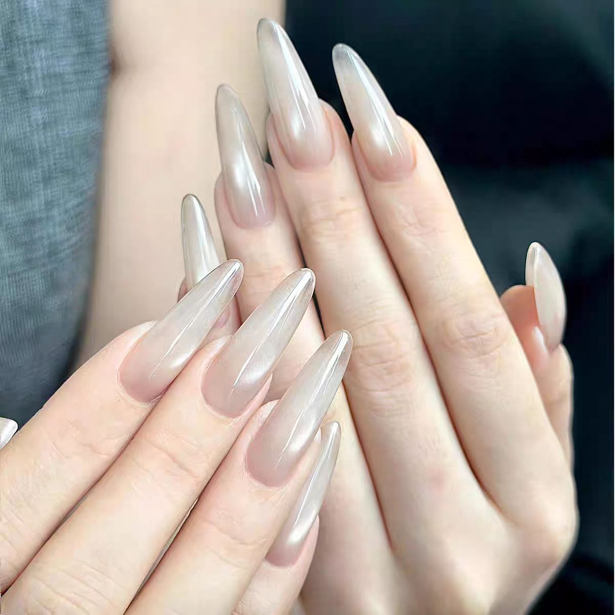 Künstliche Nagelspitzen mit Elegantem Ombre-Effekt Brehn