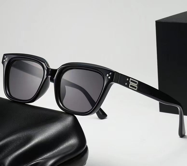 Damen modische oversized Sonnenbrille mit robustem Kunststoffrahmen Brehn