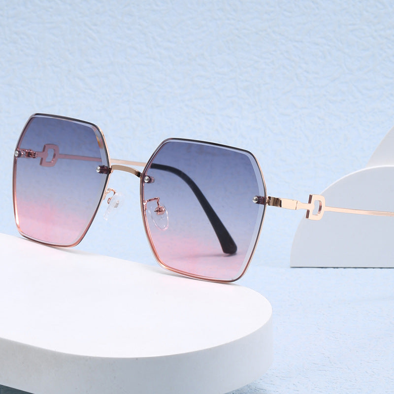 Damen extravagante und moderne Sonnenbrille im ausgefallenen Design Brehn