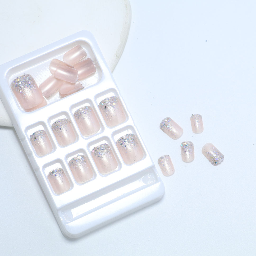 Glitzernde Press-On Nagelkollektion Brehn