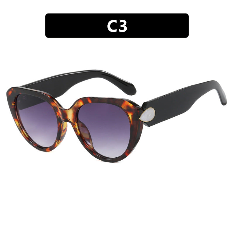 Damen Cat-Eye Sonnenbrille mit auffälligem Design und schützendem UV-Filter Brehn