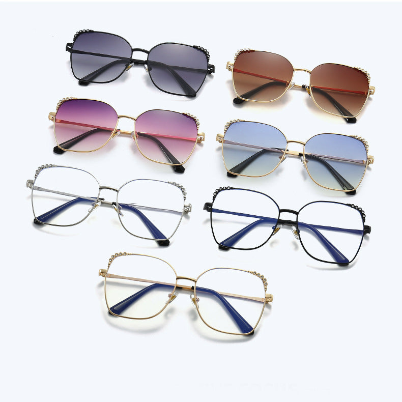 Elegante Quadratische Sonnenbrille mit Funkelnden Akzenten Brehn