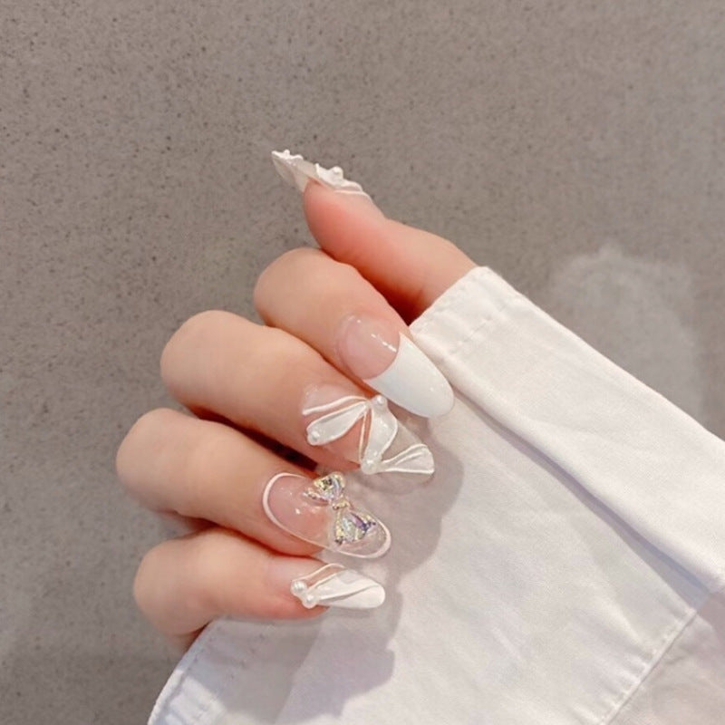 Elegante Nagelverlängerungen