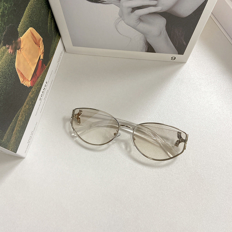 Modische Cat-Eye Sonnenbrille mit Goldenem Rahmen Brehn