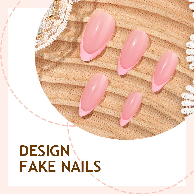 Kunstnagelset mit elegantem French-Tip Design Brehn