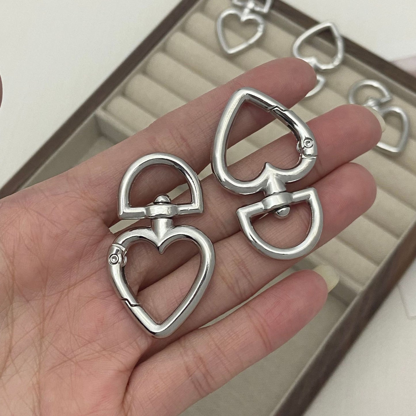 Herzförmiger Clip-Haken Brehn