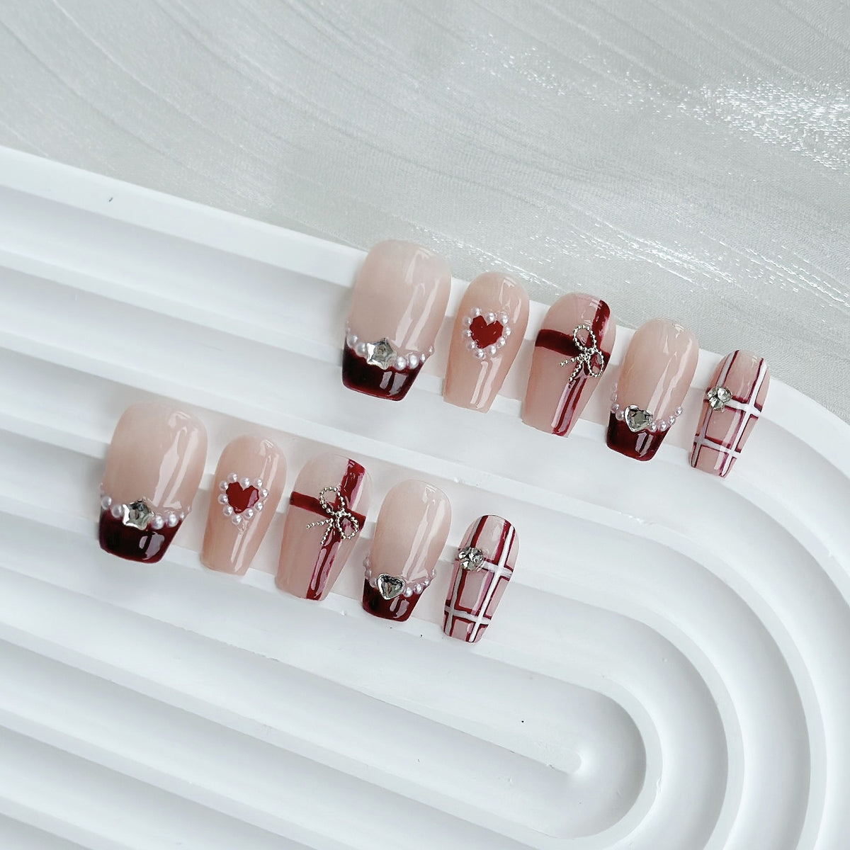 Dekorative Press-On Nagelkunst Kollektion