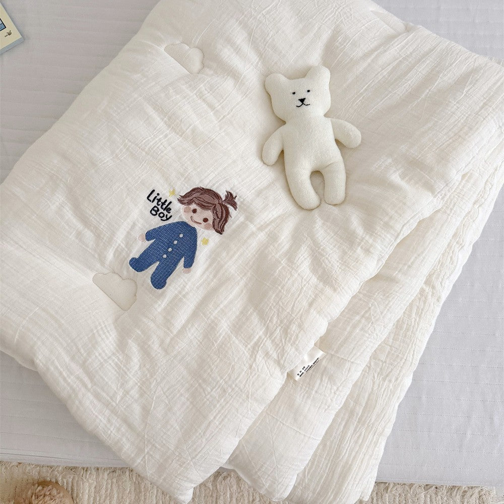 Babybaumwoll-Musselin-Kuscheldecke mit besticktem Mädchenmotiv