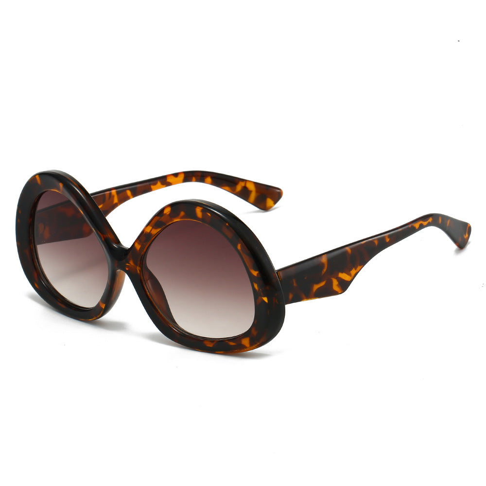 Oversized Retro-inspirierte Schmetterlingssonnenbrille Brehn