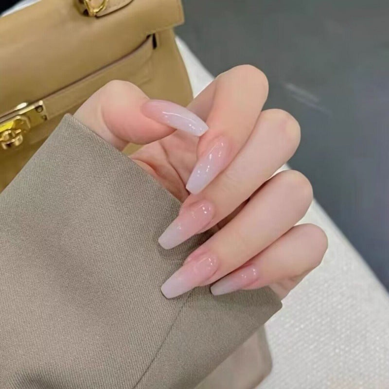 Elegante Nagelkunst Brehn