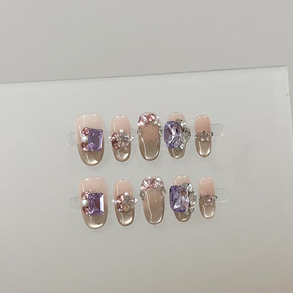 Elegante mit Rhinestones verzierte Aufklebnägel