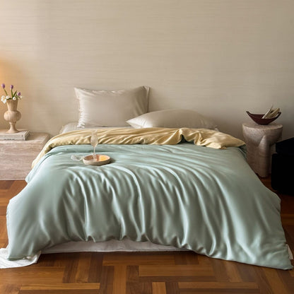 Luxuriöses Satin-Bettwäscheset mit seidig-glatter Oberfläche, Wendefunktion und Hotelverschluss