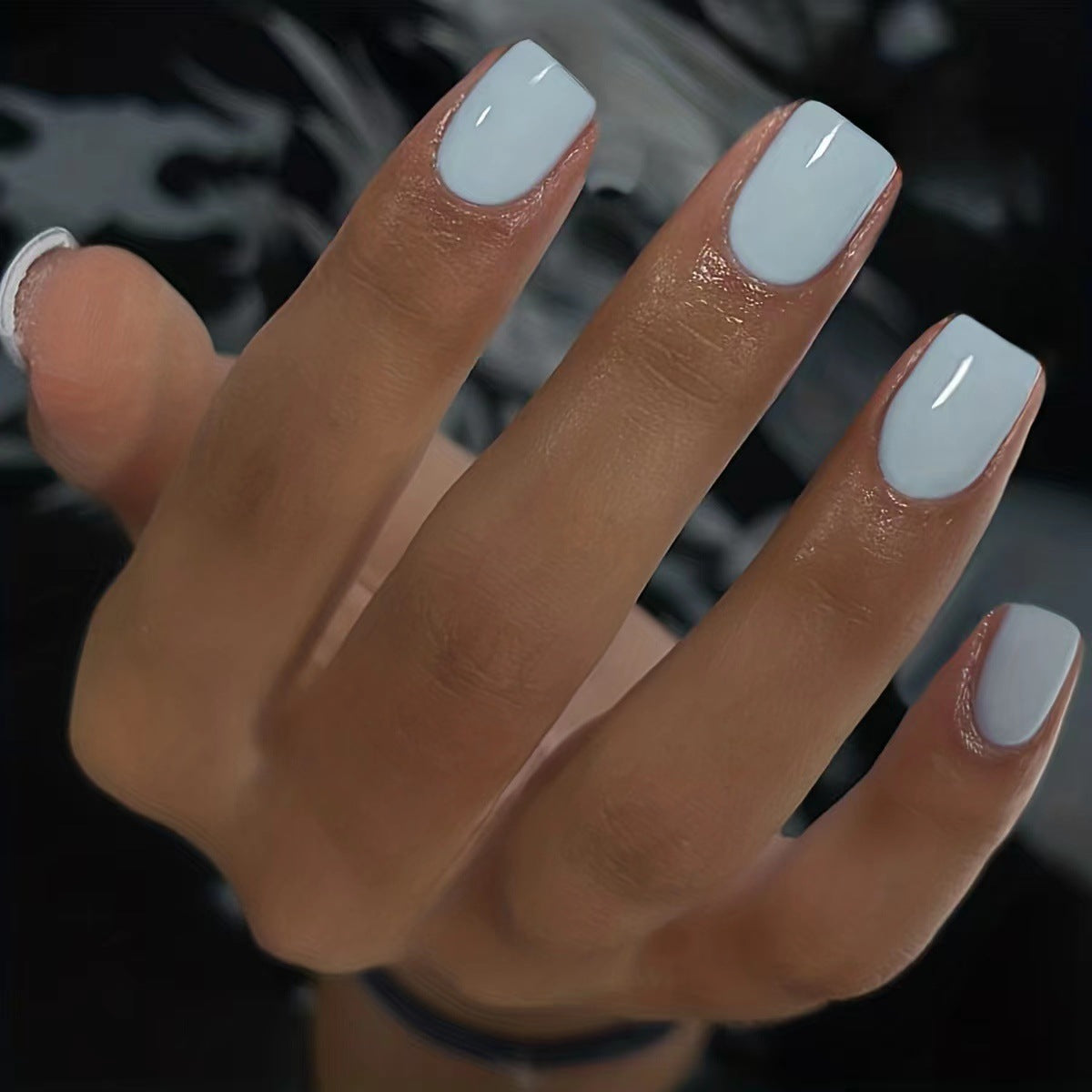 Glatter glänzender Nagellack Brehn