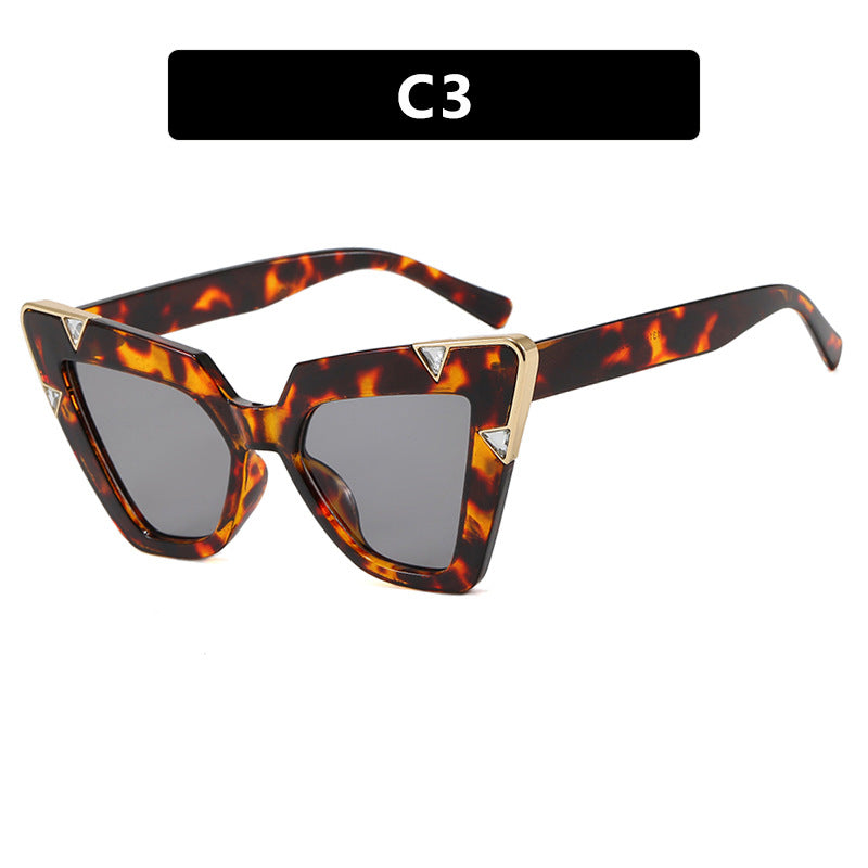 Damen Cat-Eye Sonnenbrille mit luxuriösem Motiv und schützendem UV-Filter Brehn