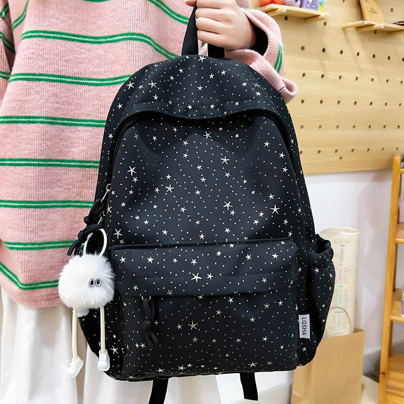 Süßer, mit Sternen verzierten lässiger Rucksack