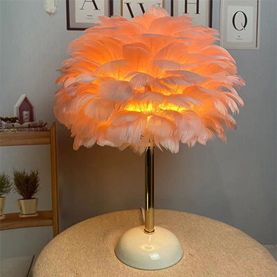 Feder-inspirierte Tischlampe