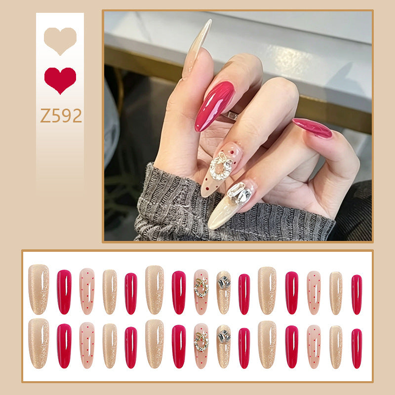 Kunstnagelset mit funkelnden Kristallakzenten und eleganten Farbverläufen Brehn