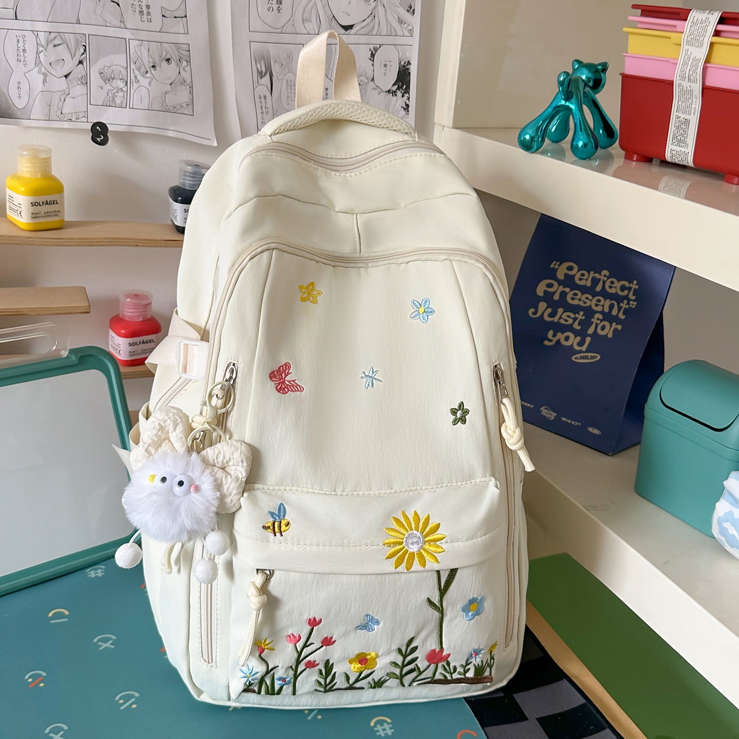Besticketer floraler Detail Schulrucksack