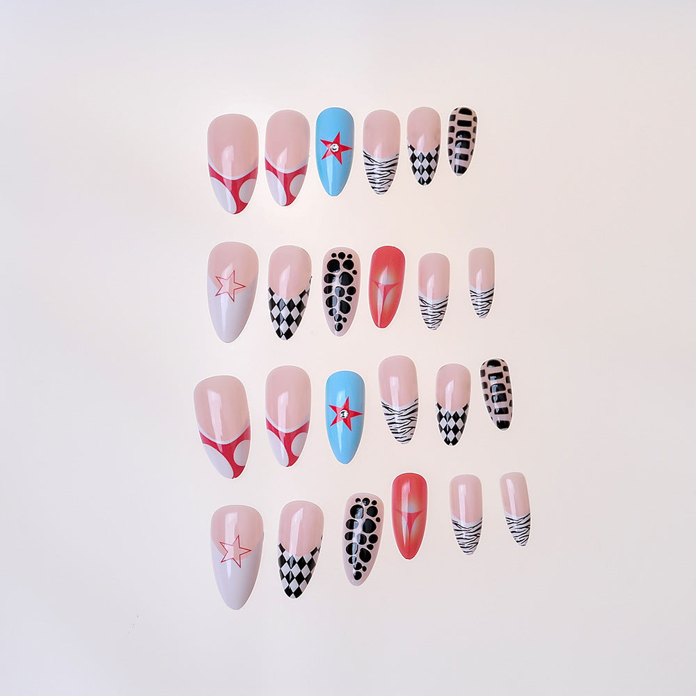 Künstlerisches Press-On Nail Set Brehn