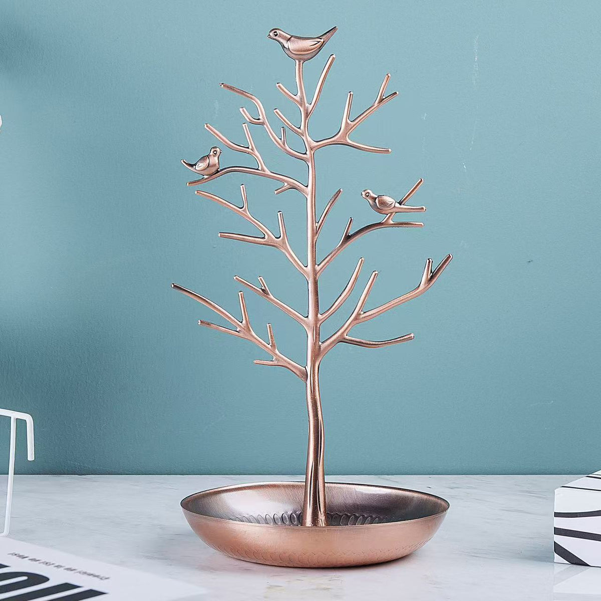Dekorative Vogelbaum-Skulptur Brehn