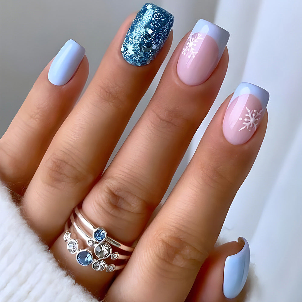 Künstlerische Schneeflocken-verzierte Nagelkunst Tipps Brehn