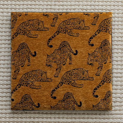 Dekoratives Kissen mit Leopardenmuster
