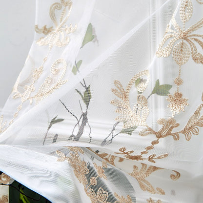 Feiner bestickter Voile-Gardinenstoff mit floralem Jacquard Brehn