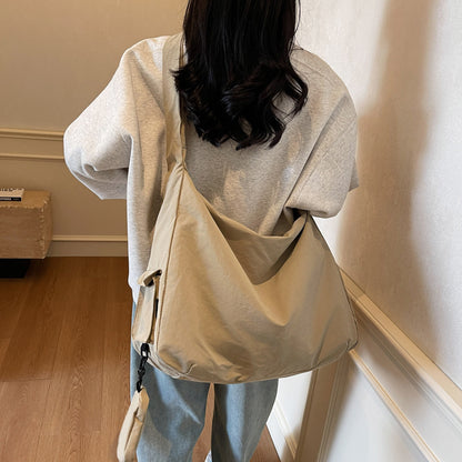 Geräumige Mehrfachtaschen-Hobo-Tasche