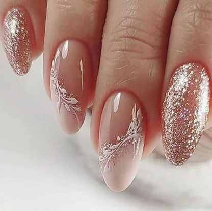 Glitzernde florale Nagelkunst Brehn