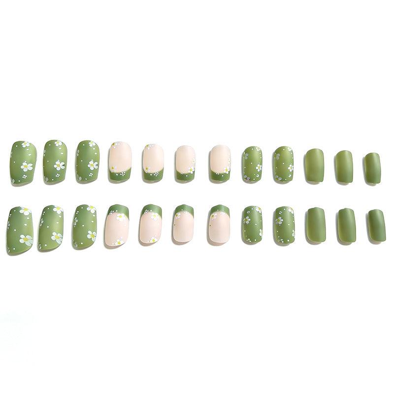Floral Accent Nail Art Brehn